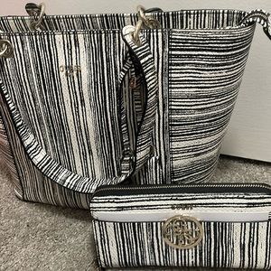 Guess purse